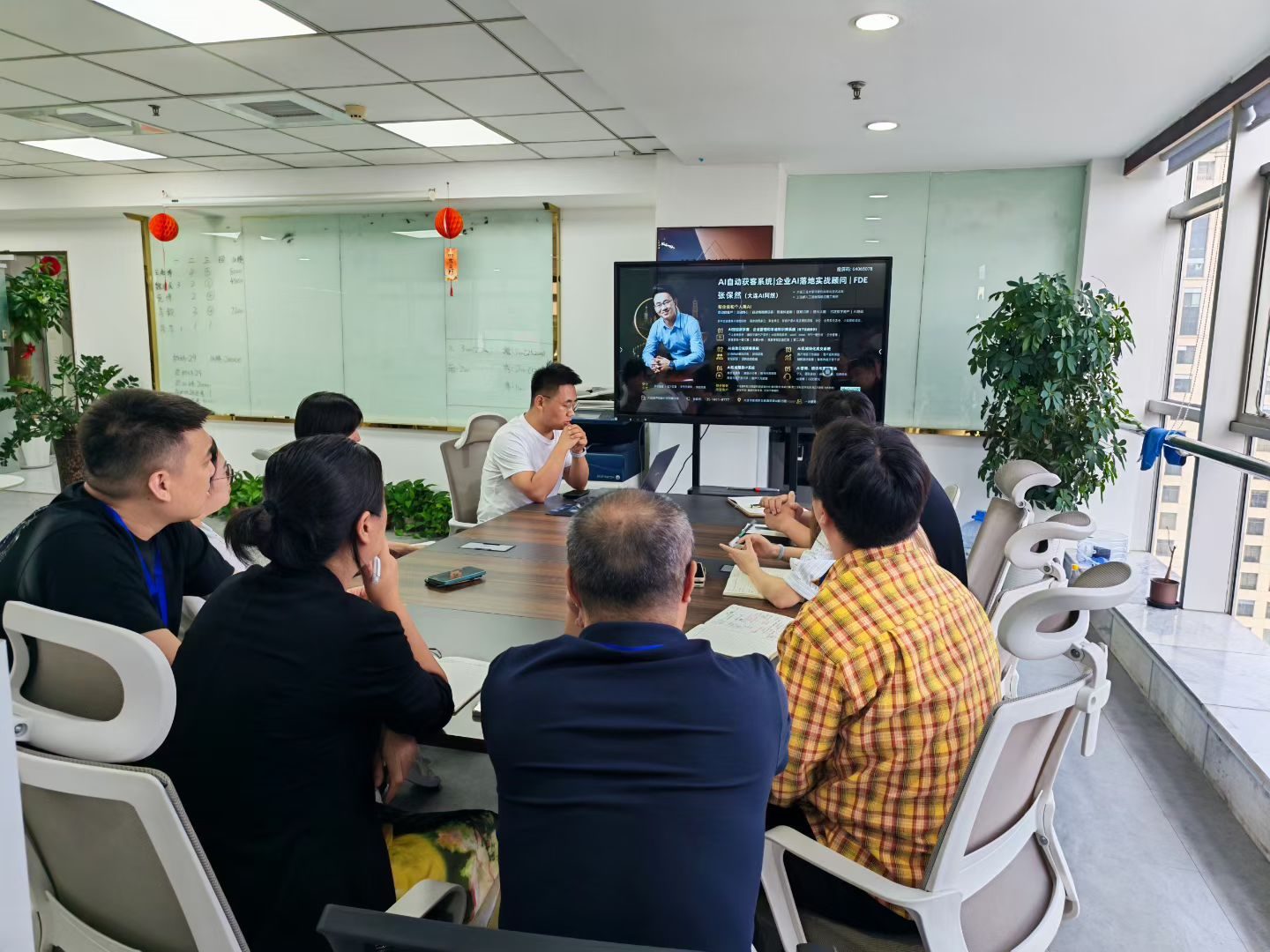 讲师现场演示授课场景